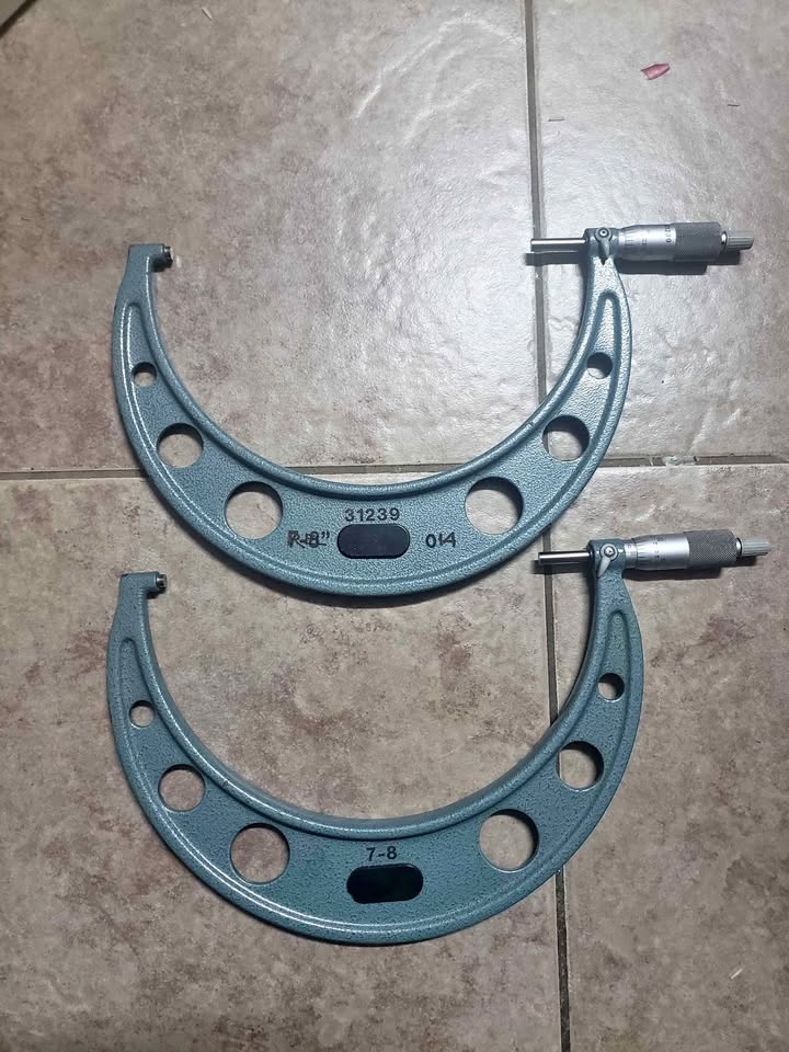 Mitutoyo 7-8 Caliper