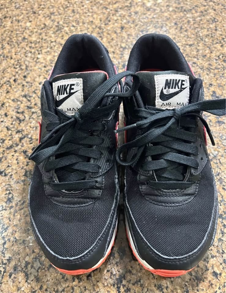 Nike Air Max 90’s (Size W 7.5) - photo 2