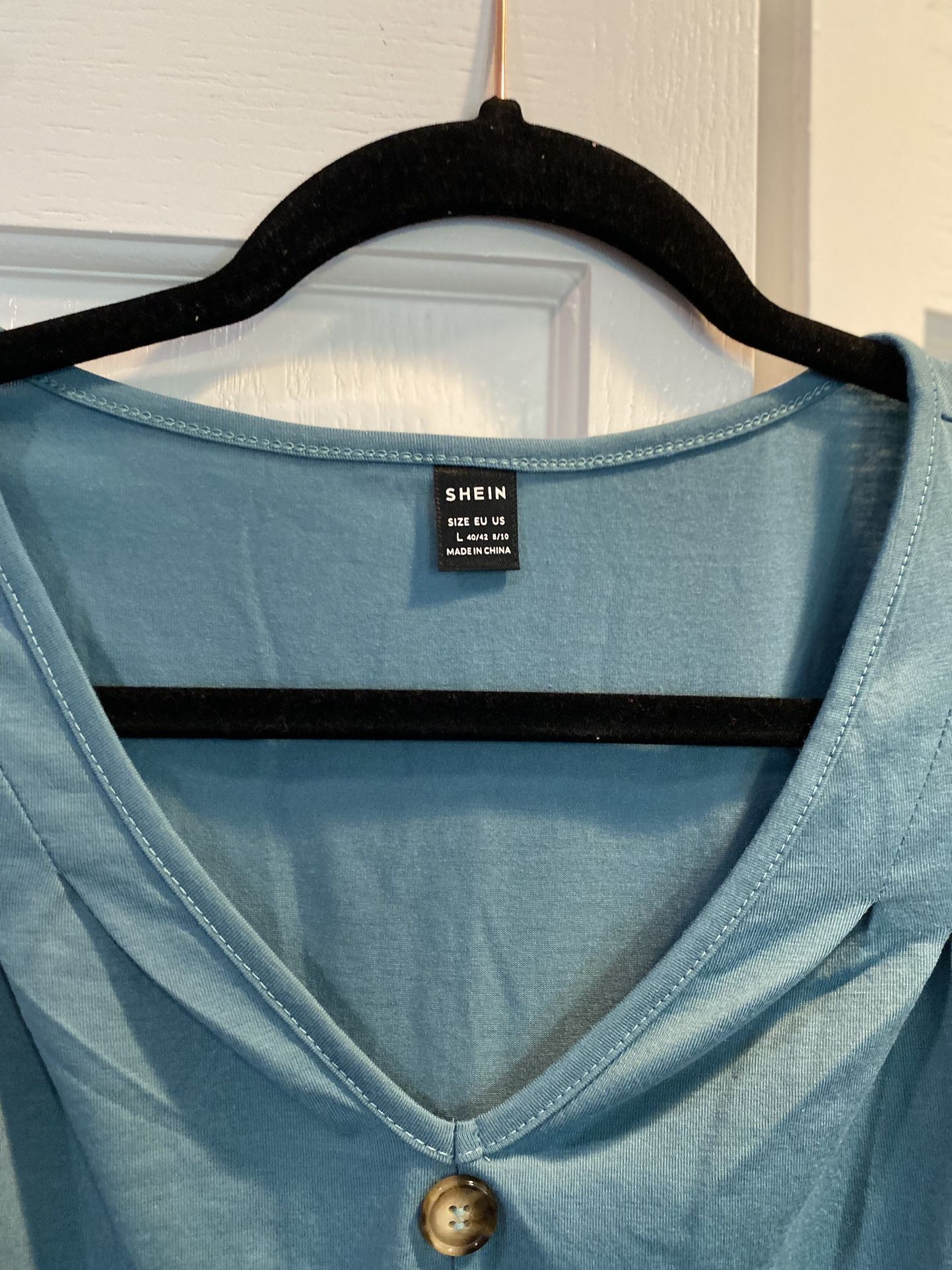 NEW Women’s (3) Size Large Tanks & T-shirts - photo 2
