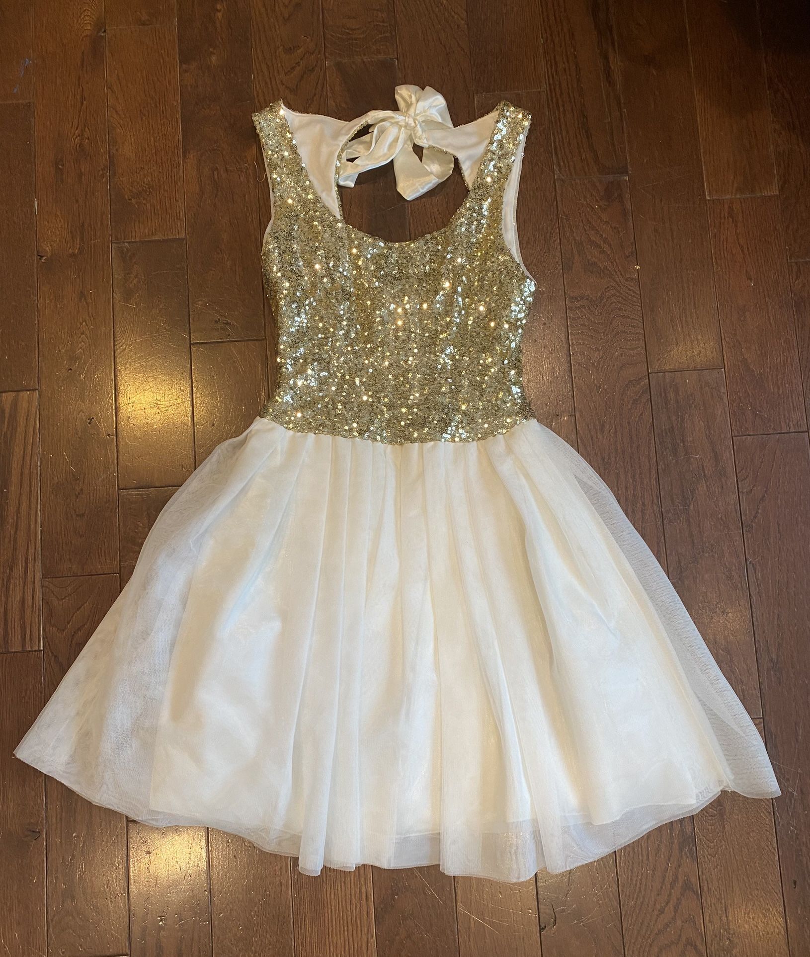 Juniors Size 1-2 Special Occasions Dress $15