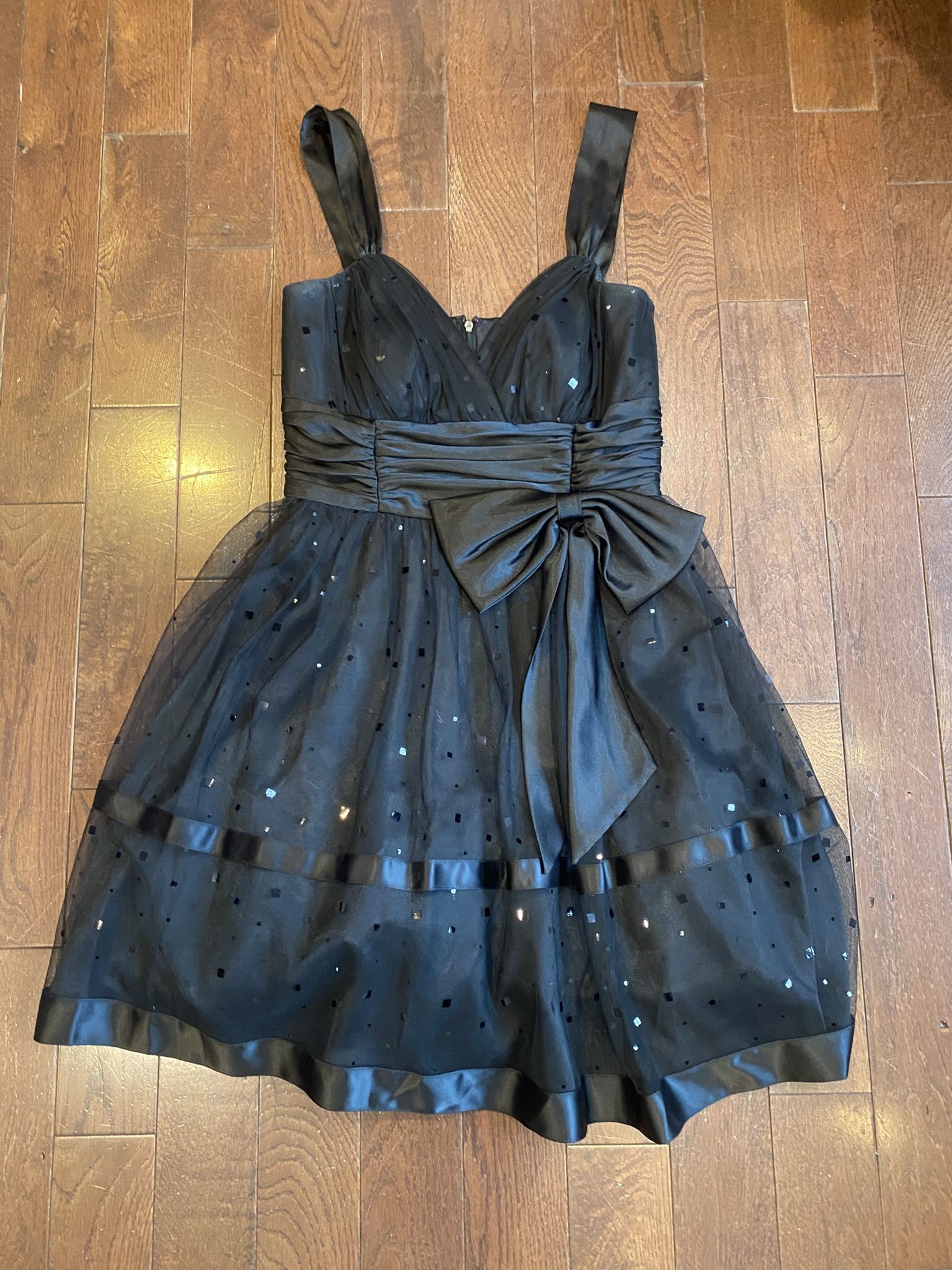 Juniors Size 5, Black, Special Occasion Dress $15