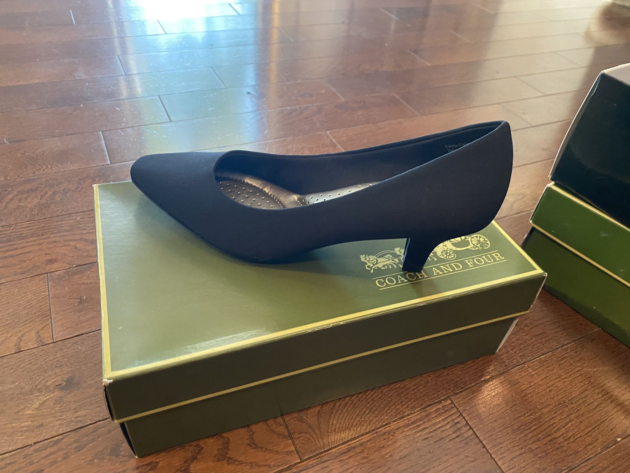 Women's Black Dress Shoes Size 8.5 New in Box - photo 2