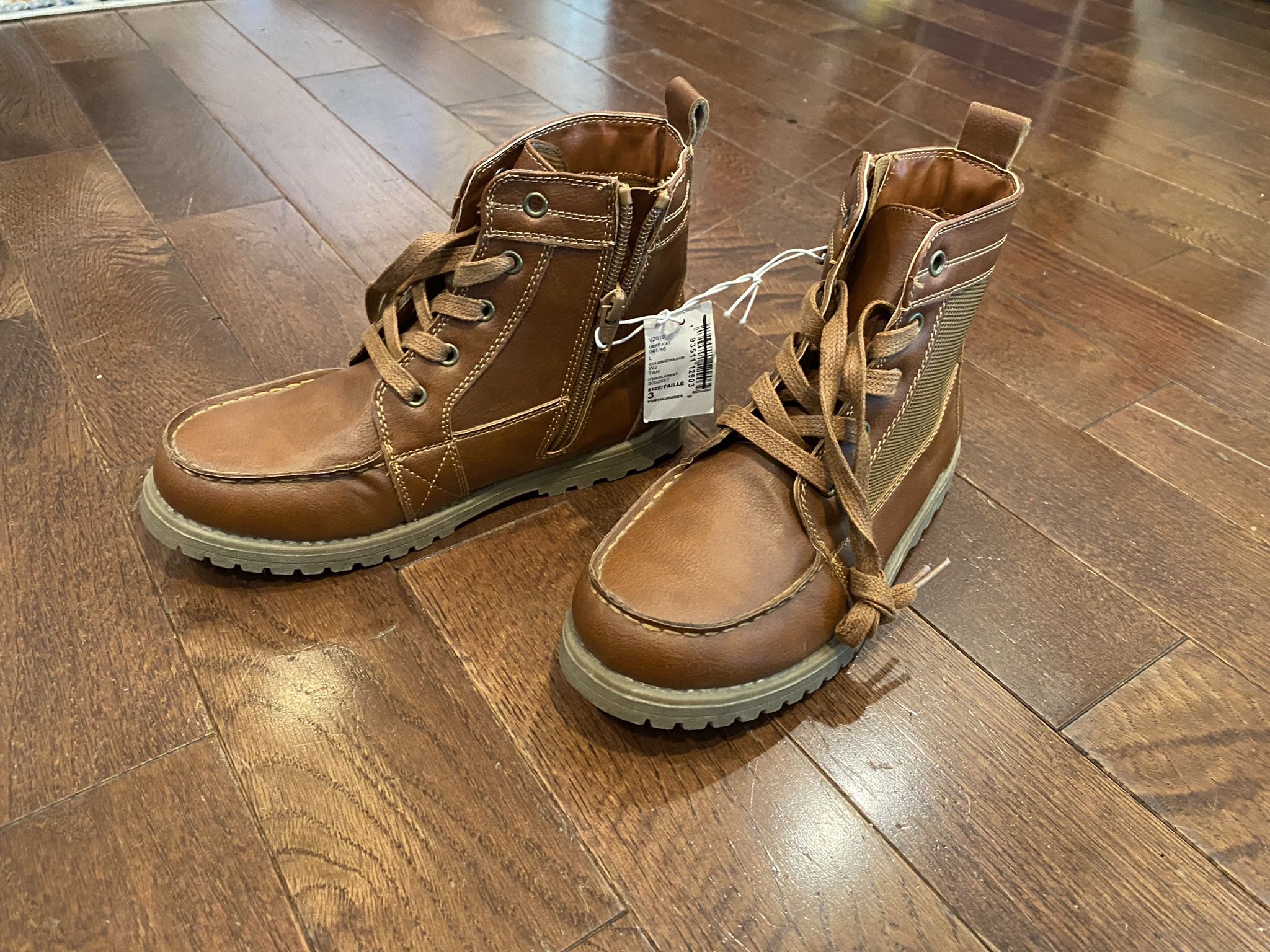 New with Tags Boys Size 3 Dress Boots $12 - photo 3