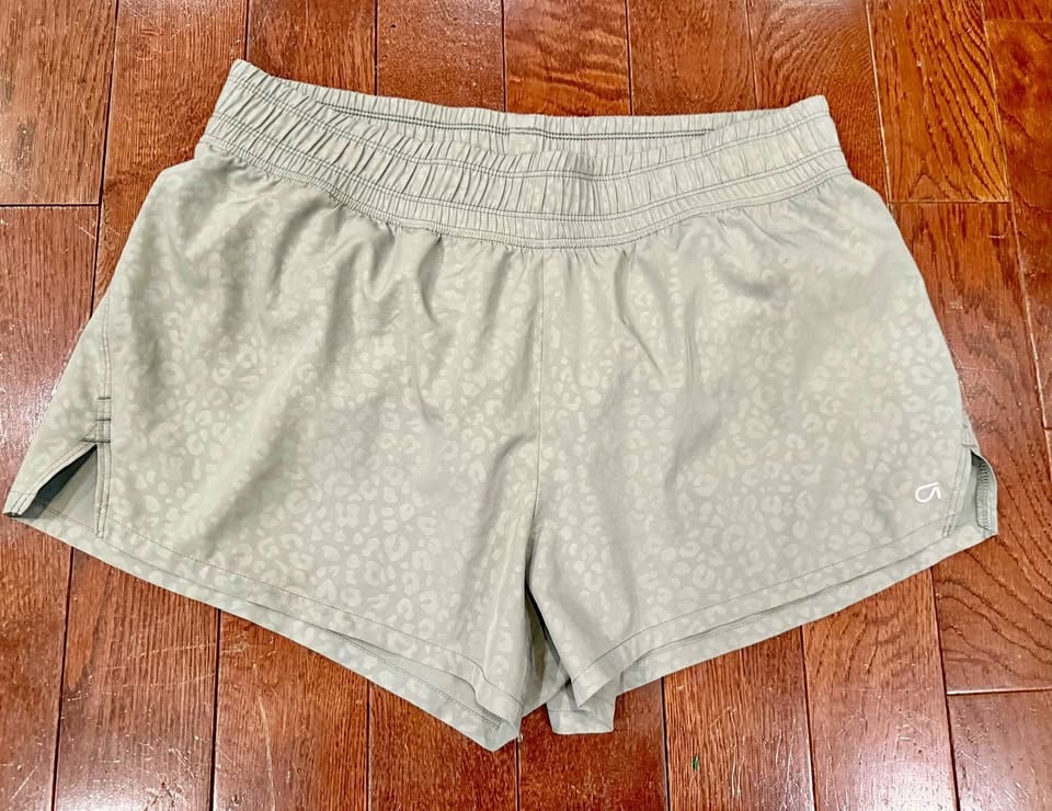 Women’s Medium Gap fit Running Shorts $10