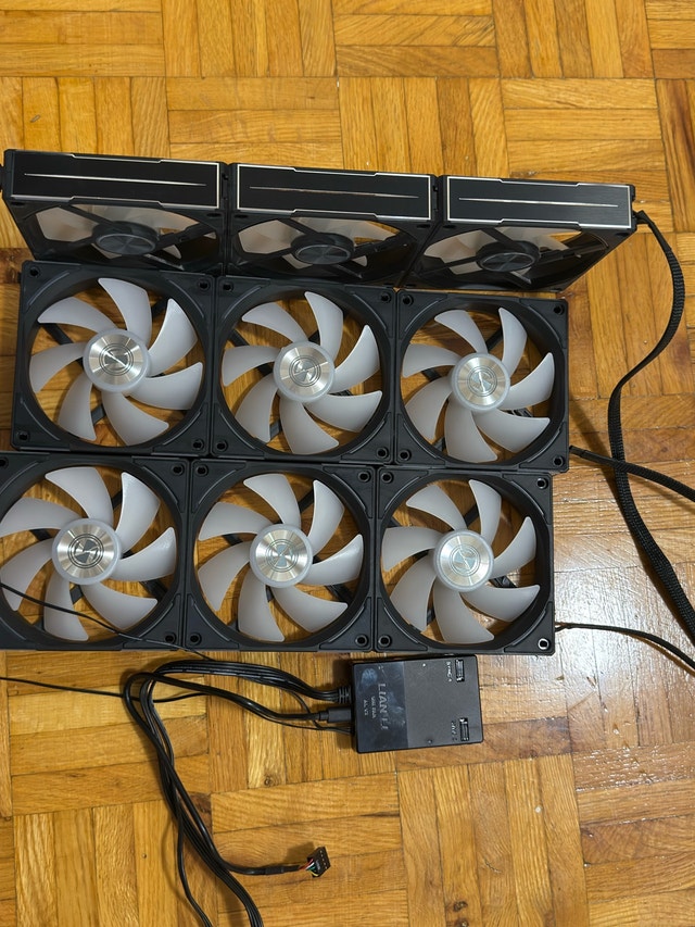 Lian Li UNI FAN SL120 V2 RGB Fans (9-Pack) w/ Controller - photo 3