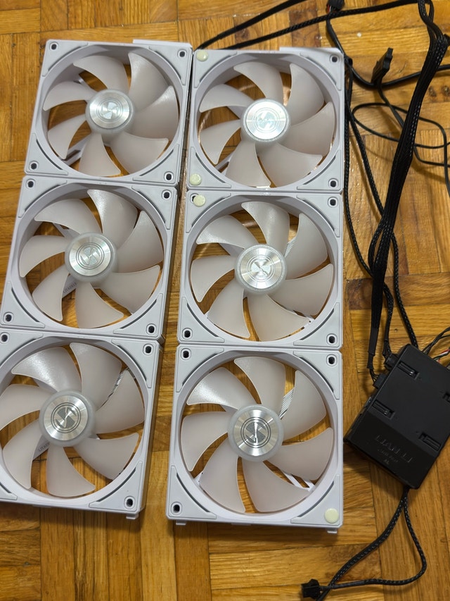 Lian Li UNI FAN SL120 V2 RGB White 3x120mm w/ Controller