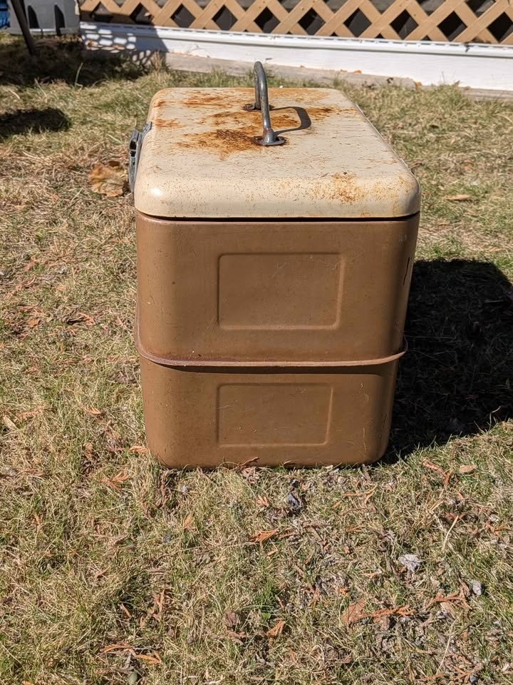 "Little Brown Chest" Vintage Metal Cooler - photo 3