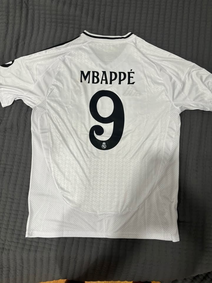 Real Madrid jersey - photo 2
