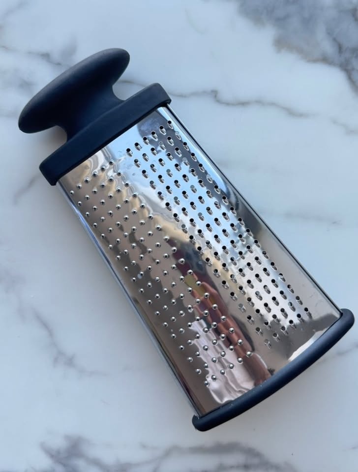 Standing Cheese Grater – Space Saving Kitchen Grater - photo 2