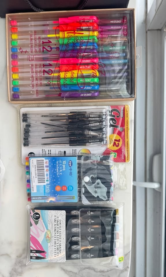 Arts & Crafts Supply Bundle – Markers, Pens, Glue, Glitter, Craf - photo 4