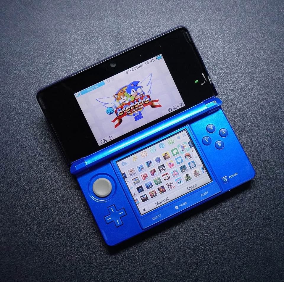 Nintendo 3DS - Blue (Condition 8.5/10) - photo 2