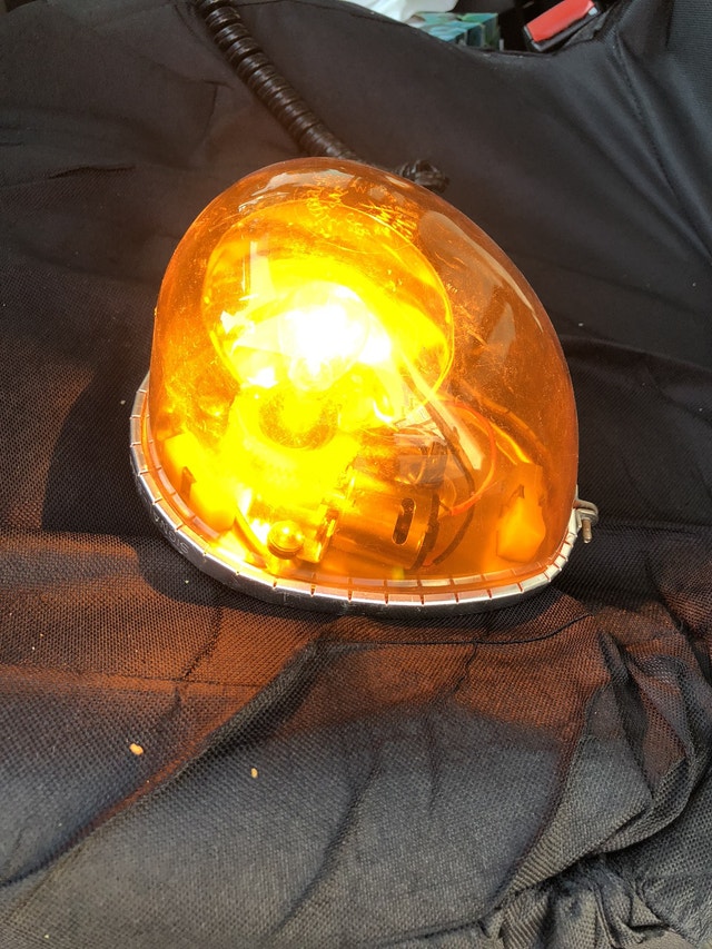 Amber Car Rotating Light with Roof Magnets - photo 2