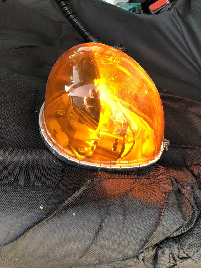 Amber Car Rotating Light with Roof Magnets - photo 3
