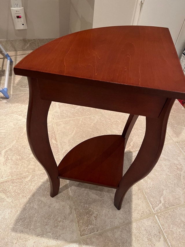 Bed Side table 24 x 18 x 12 - photo 5