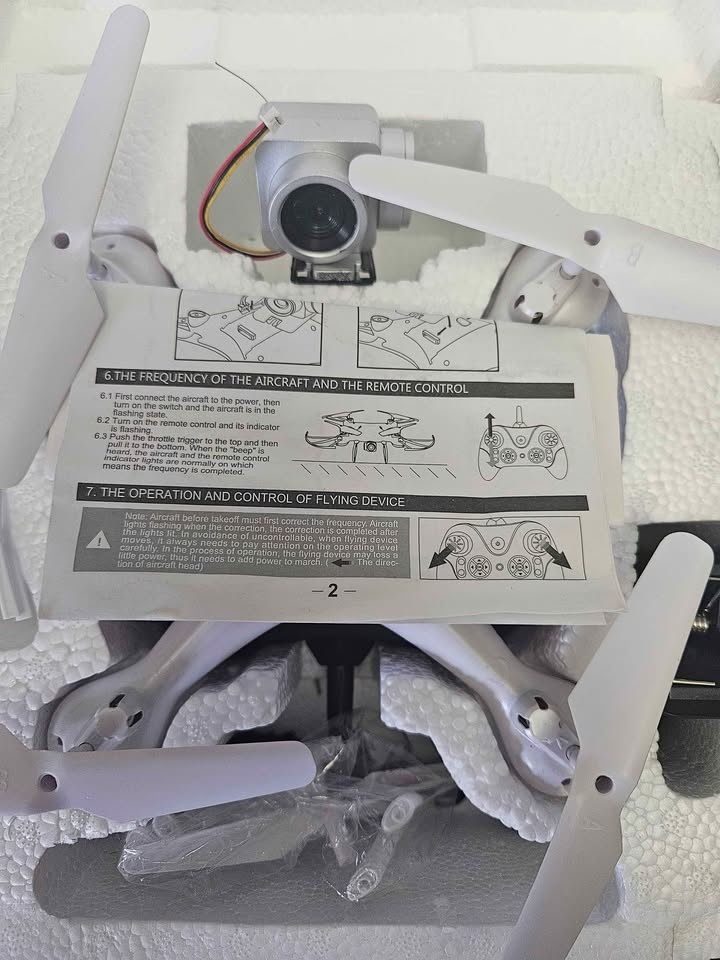 White DRONE Quadcopter w/ Camera & Remote - photo 4