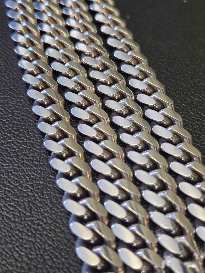 Sterling Silver 26" 9.3mm Miami Cuban Link Chain - photo 4