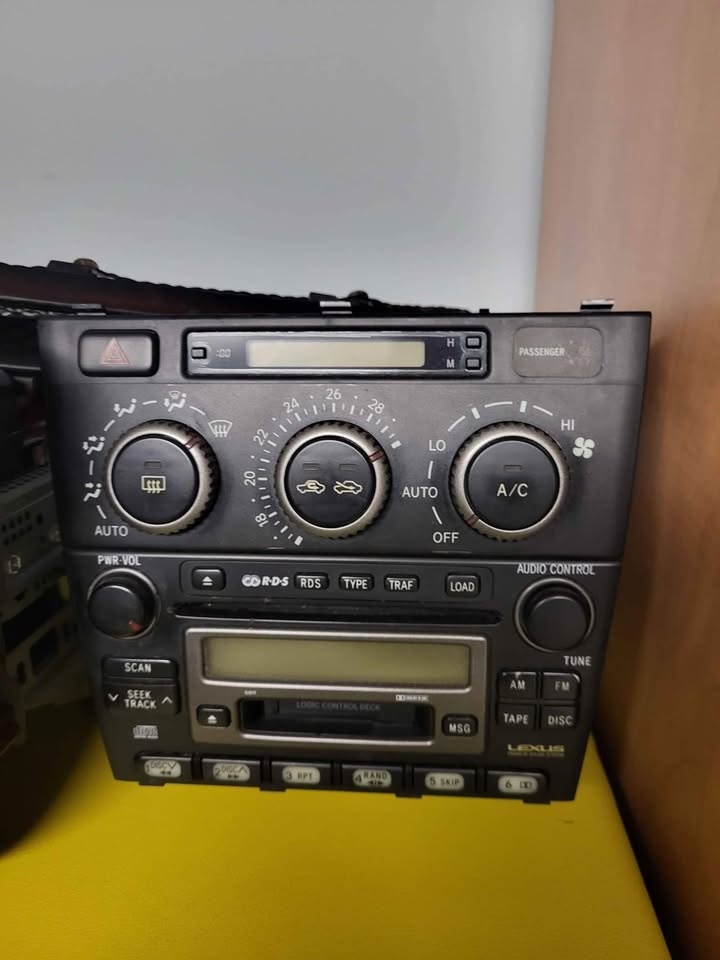 2001 - 2005 Lexus IS300 Parts - photo 4
