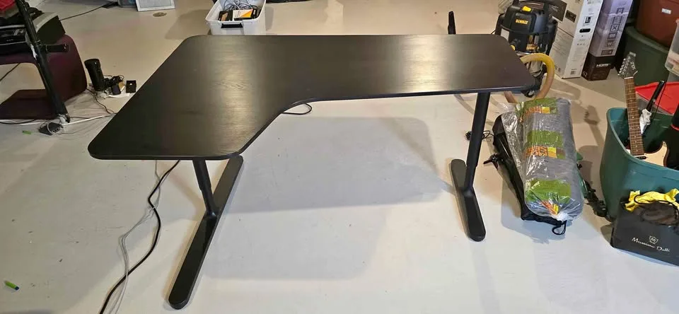 Desk bekant thumbnail