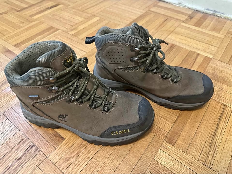 Men hiking/winter boots