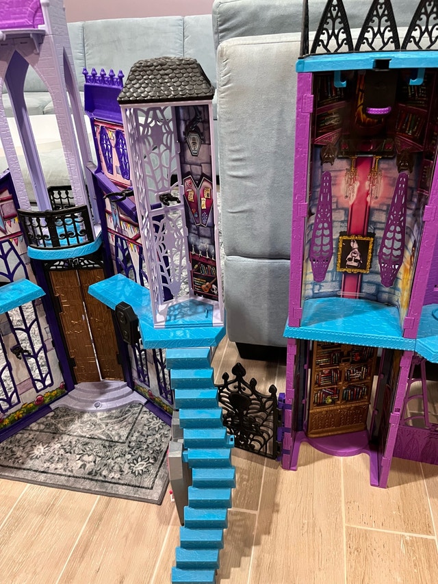 Monster High Deadluxe High School Playset - photo 4
