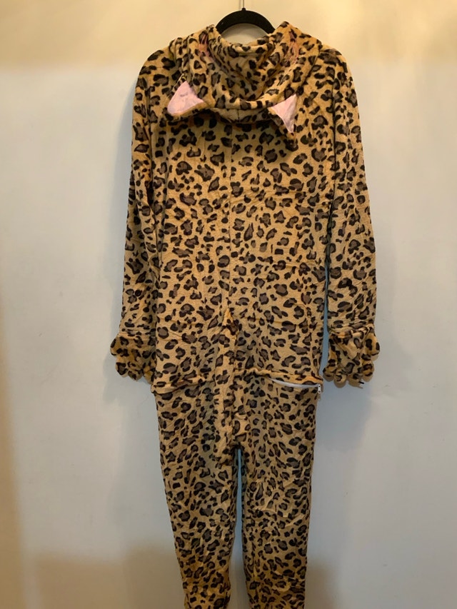 Brand NEW Leopard Print Kigurumi Plush Onesie 53" Length - photo 5