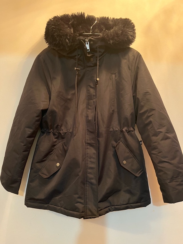 Brand NEW Storm Mountain Premium Winter Jacket Women Medium Size
