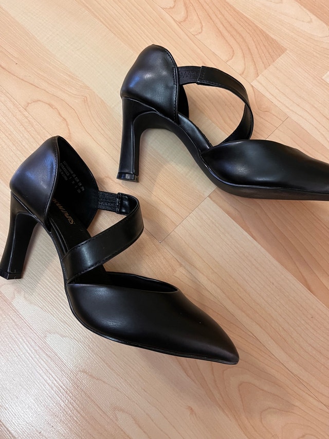 Brand NEW — DREAM PAIRS Black Heels Size 5 Dressy Shoes - photo 5