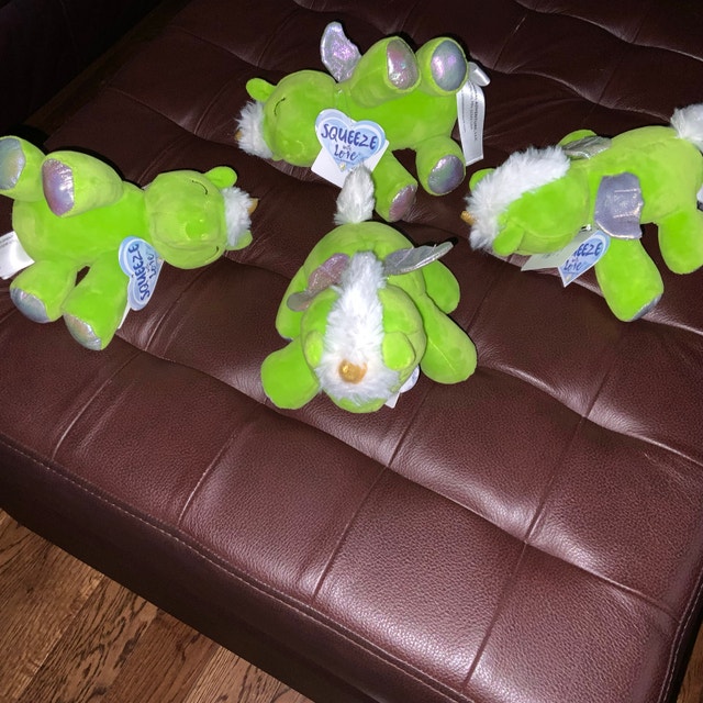 NEW $7 Squeeze with Love 8” Green Unicorn Plush Toy - photo 2
