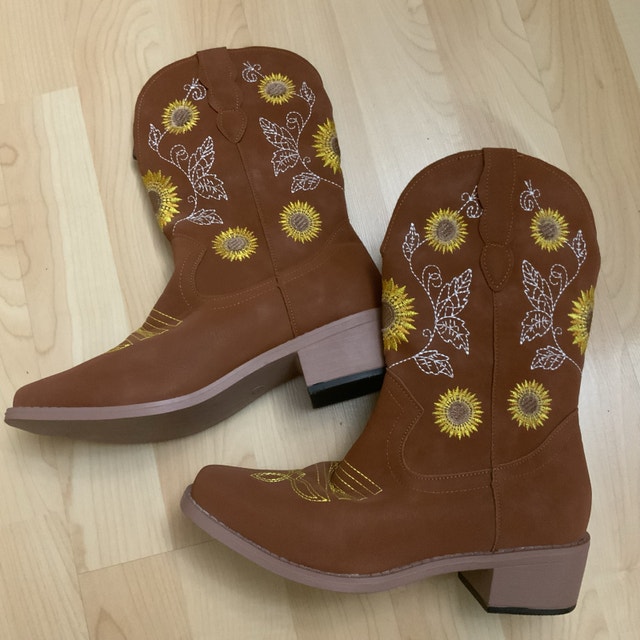 NEW — Youth Cowboy Western Boots Size 37 See Size Chart Photo