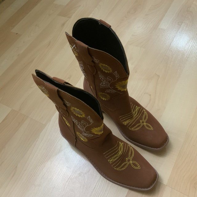 NEW — Youth Cowboy Western Boots Size 37 See Size Chart Photo - photo 3