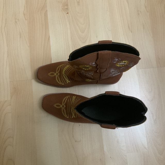 NEW — Youth Cowboy Western Boots Size 37 See Size Chart Photo - photo 5