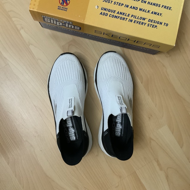 Brand NEW Sketchers Women Size 6 Slip-on Sneaker White - photo 5