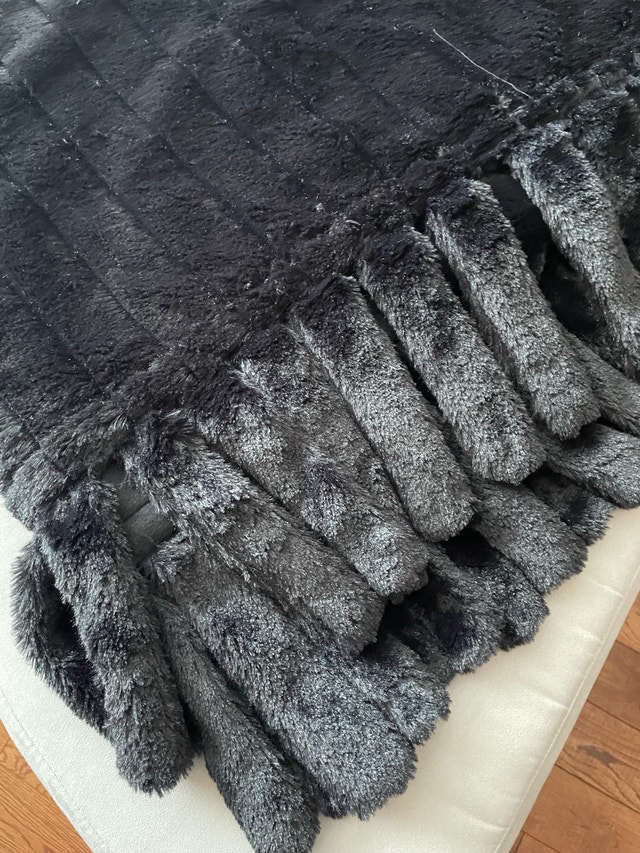 NEW — Urban Barn Plush Black Throw Blanket 48”x73” - photo 4
