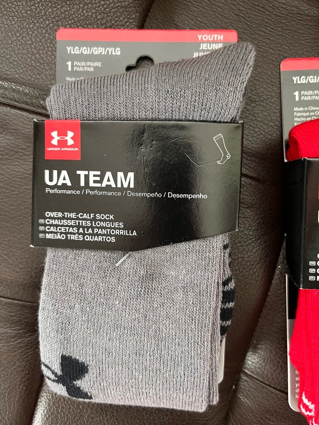 3 Pairs Under Armour Socks Youth - Brand New - photo 3