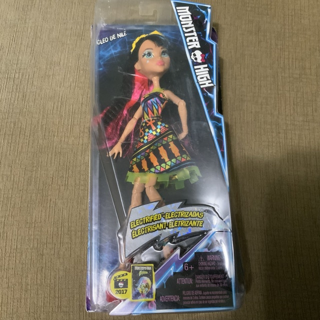 Monster High Cleo De Nile Electrified Doll