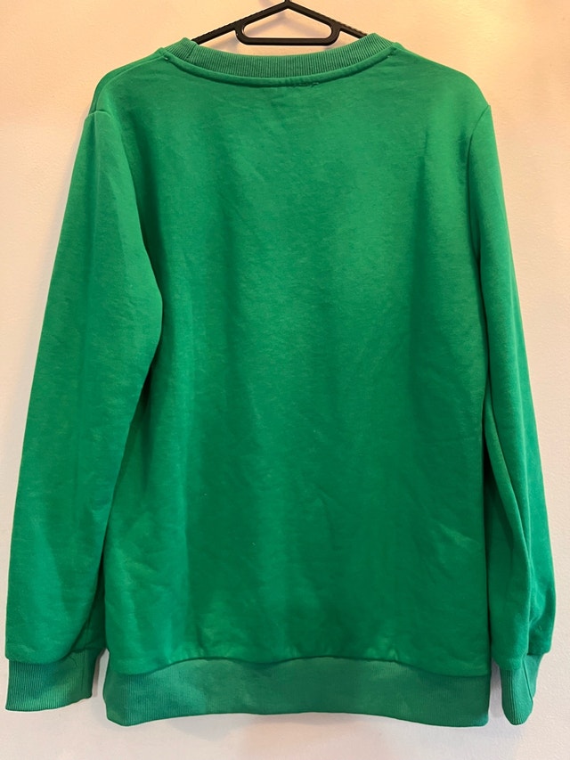 NEW Lucky St Patrick's Day Sweatshirt Size Small - photo 3