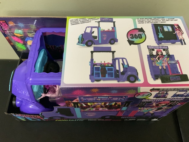 Brand NEW — Monster High Fangtastic Rockin' Food Truck & Doll - photo 3