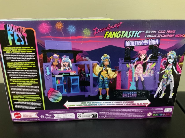 Brand NEW — Monster High Fangtastic Rockin' Food Truck & Doll - photo 5