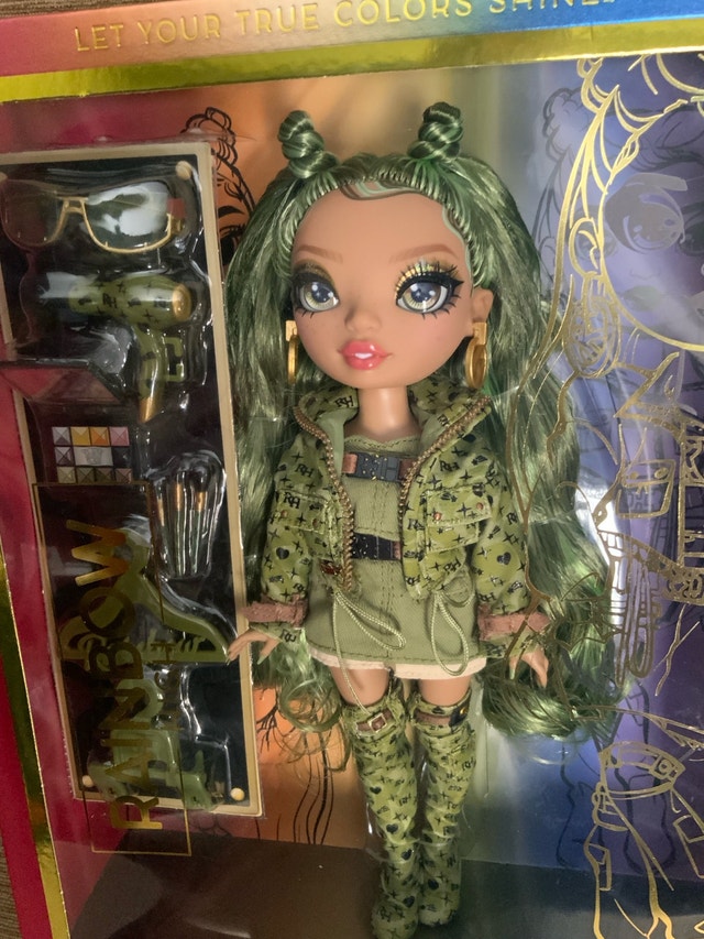 Brand NEW in Box — Rainbow High Olivia Woods Doll - photo 3