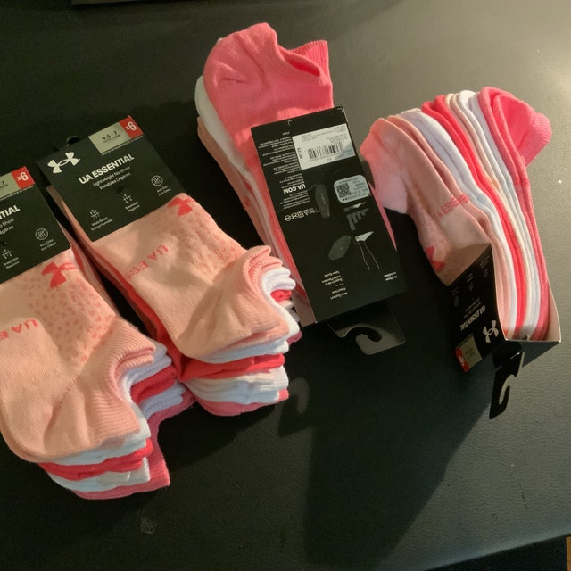 NEW 6-Pack Under Armour Socks  — fits 4.5-7 - photo 2