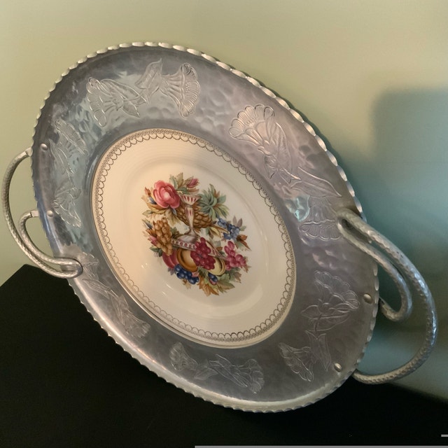 Vintage Faberware Tray — 14.5” Triumph Limoges Imperial Victoria - photo 2