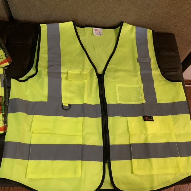 Brand NEW $10 each Zip Up Safety Vests One Size 2XL