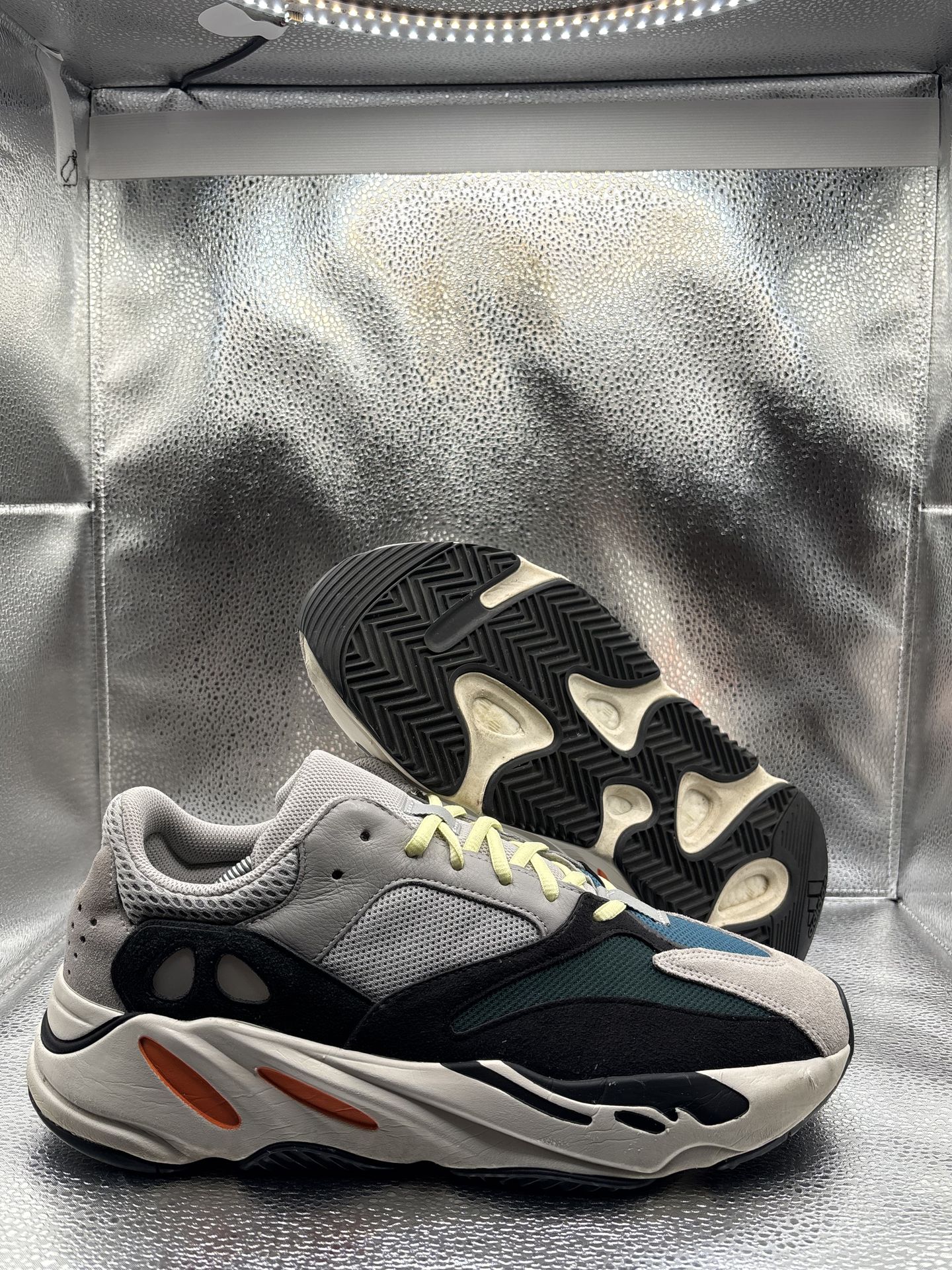 Adidas Yeezy 700 Wave Runner