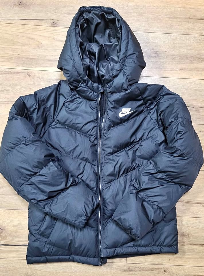 Nike Older Kids' Synthetic Fill Hooded Puffer Jacket