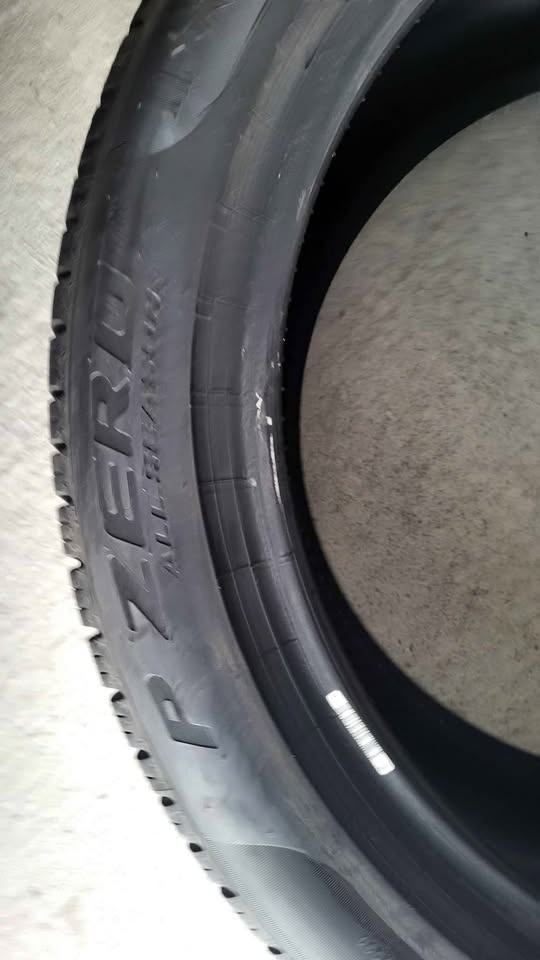 Pirelli P-Zero All Season 285/40/20 Tire - photo 3