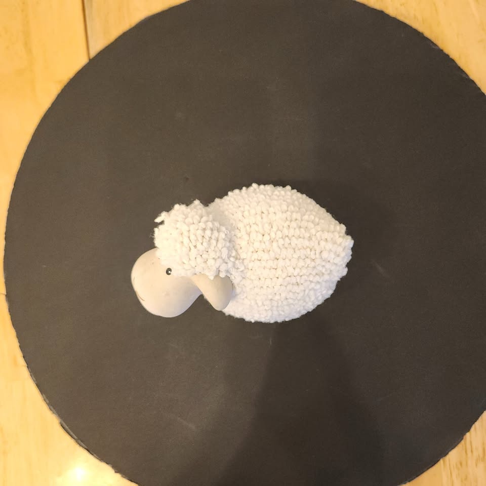 Fuzzy the Miniature Sheep, Decor - photo 5