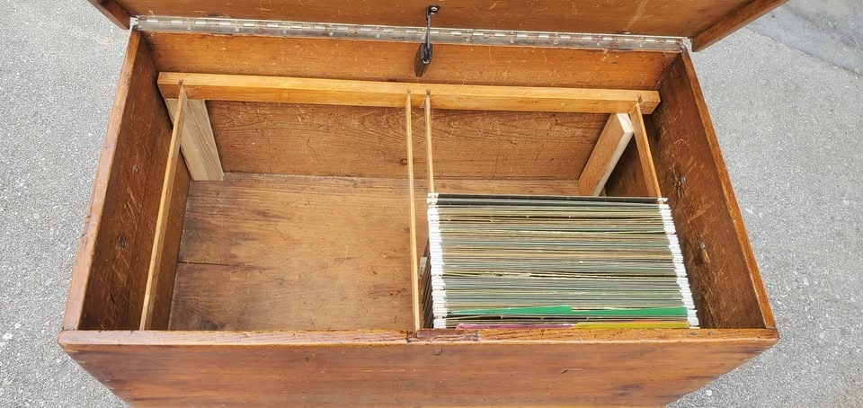Vintage Pine Box with File Folders and Hinged Top - photo 2