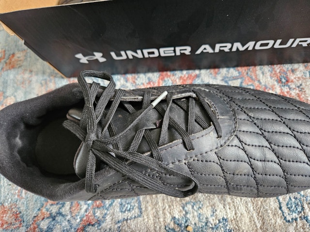 Mens/boys soccer shoes - Under Armour size 9 - photo 3