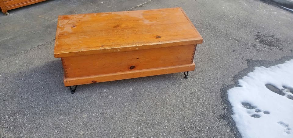 Pine Blanket Box / Coffee Table
