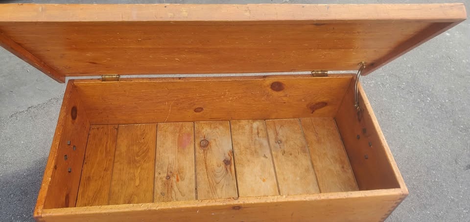 Pine Blanket Box / Coffee Table - photo 2